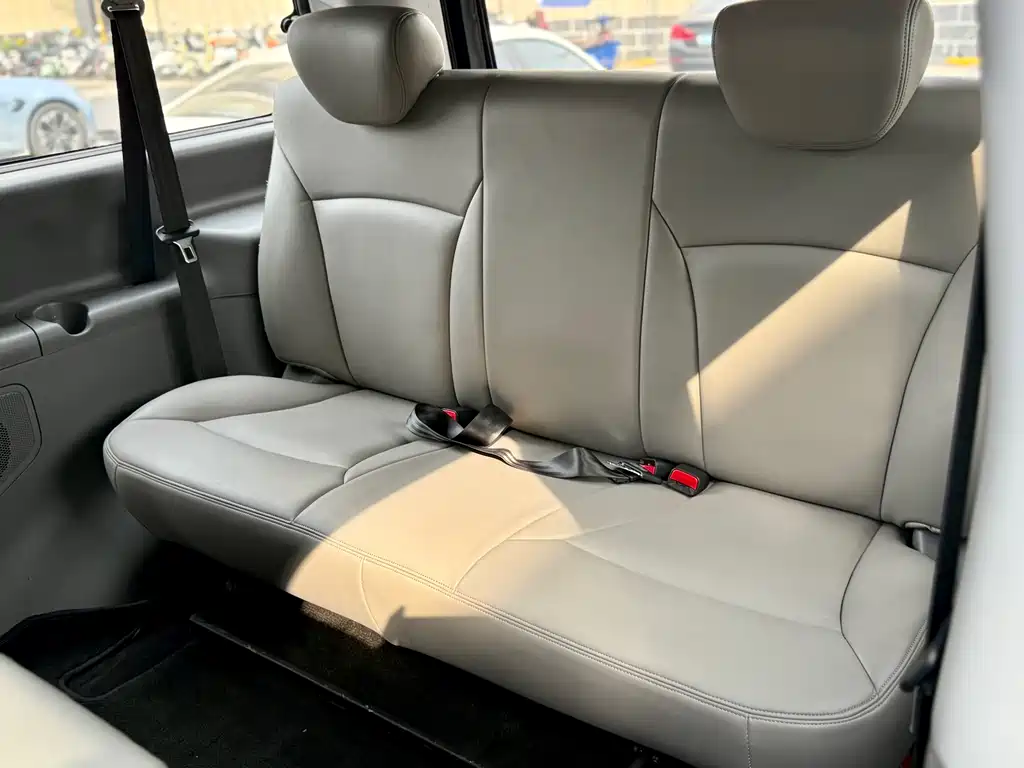 Hyundai H-1 2013 — фото 12