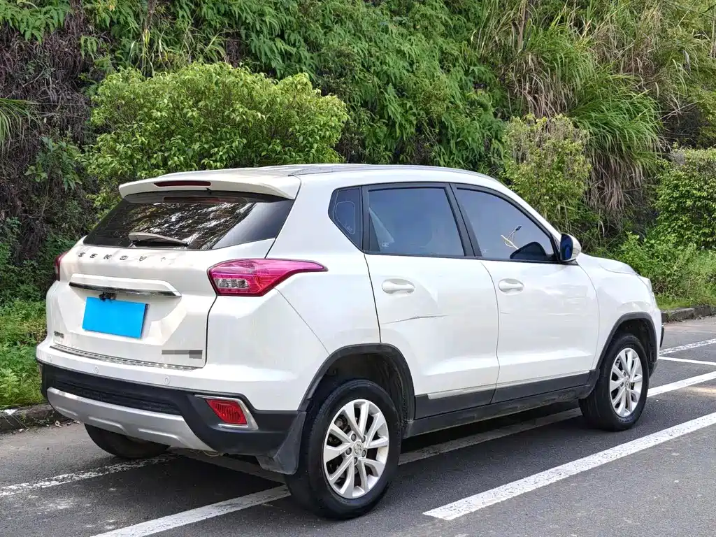 BAIC Senova X35 2016 — фото 7