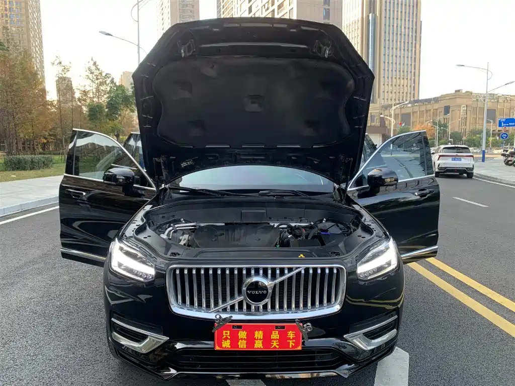 Volvo XC90 2022 — фото 17