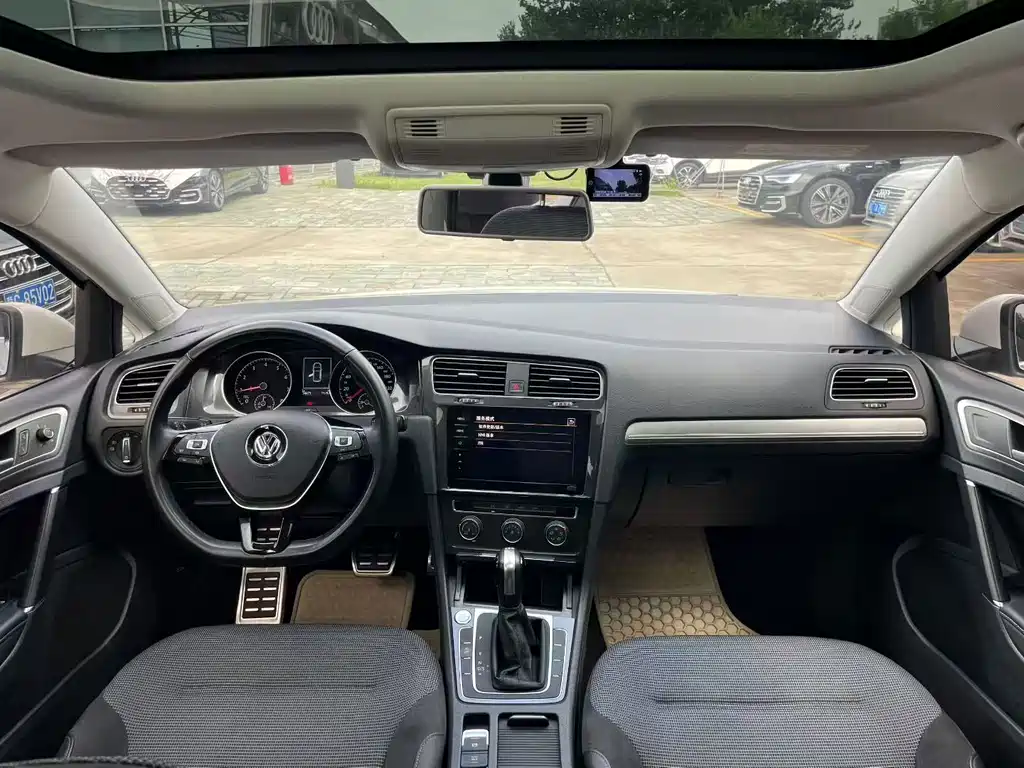 Volkswagen Golf 2020
