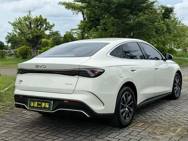 BYD Seal 06 2025