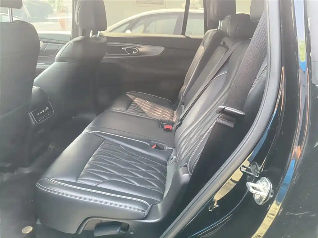 GAC Motor Trumpchi GS8 2023 — фото 17