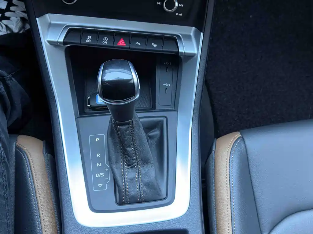 Audi Q3 2023 — фото 18
