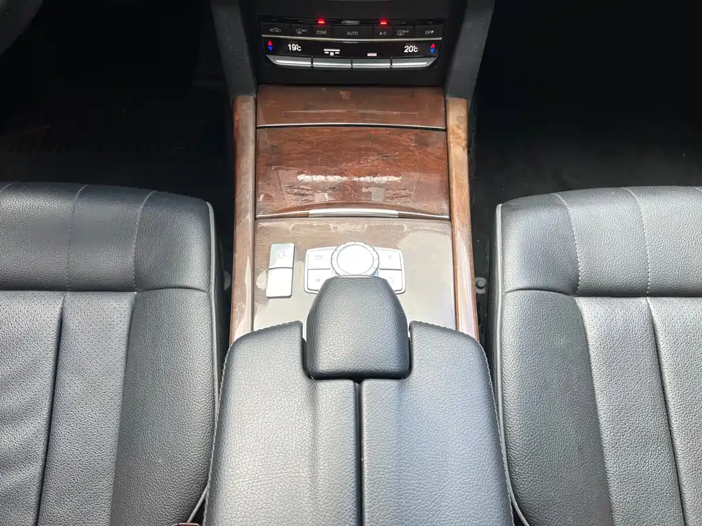 Mercedes-Benz E-Class 2015 — фото 20