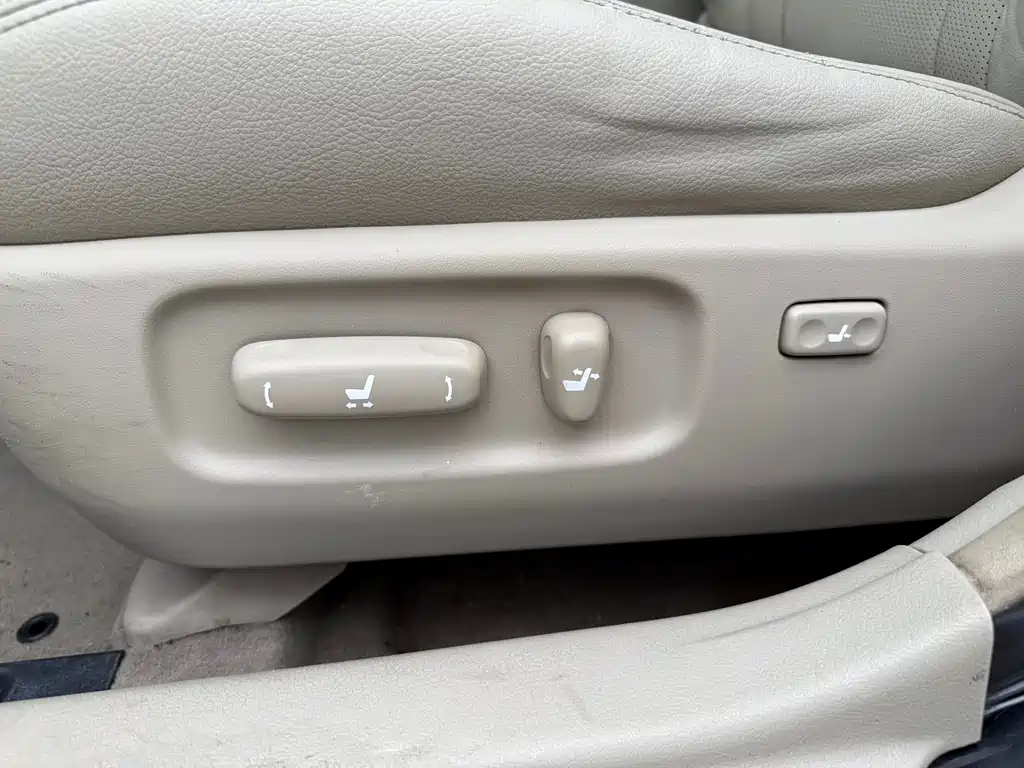 Toyota Camry 2008 — фото 10