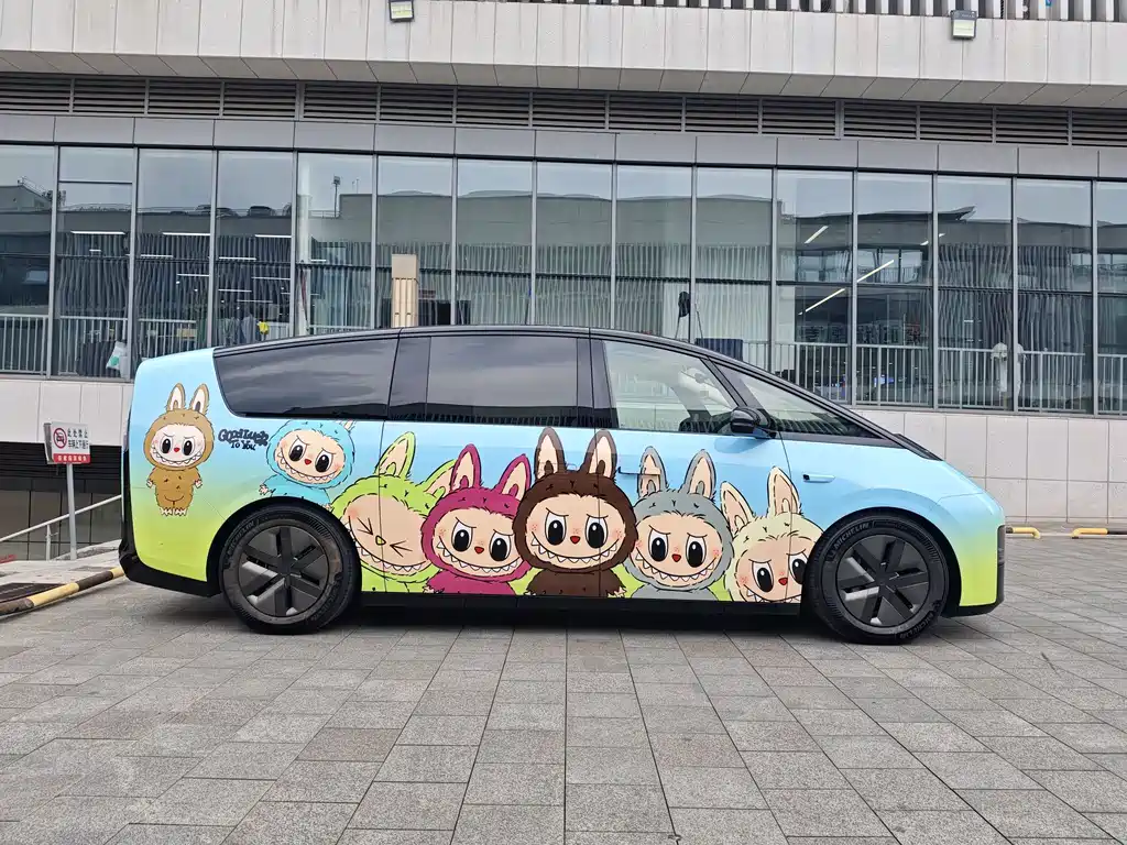 Li Auto Li MEGA 2025