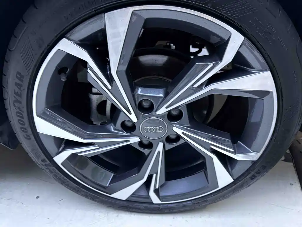 Audi A3 2021 — фото 16