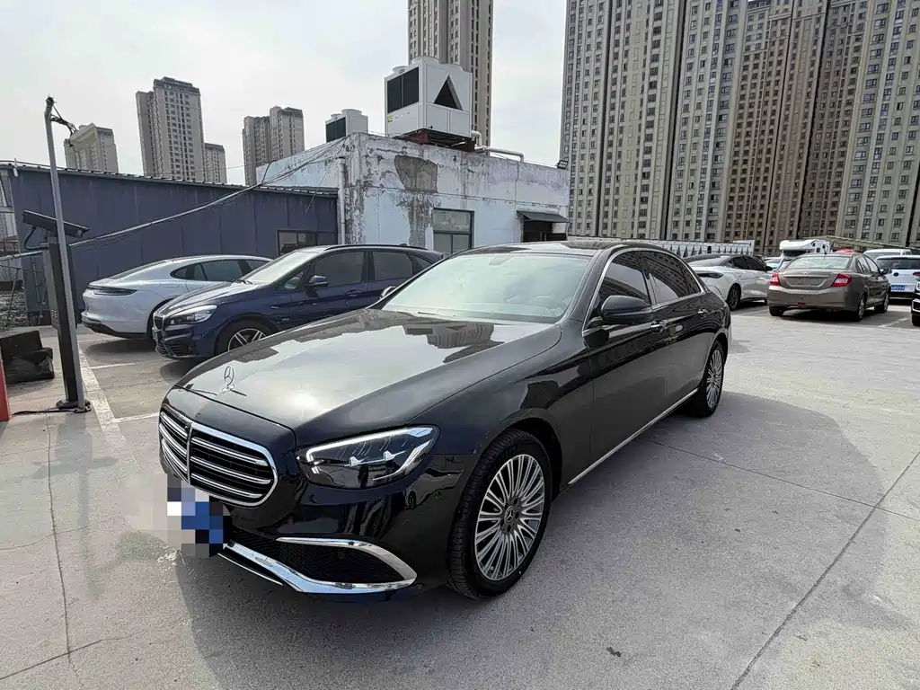 Mercedes-Benz E-Class 2023 — фото 1
