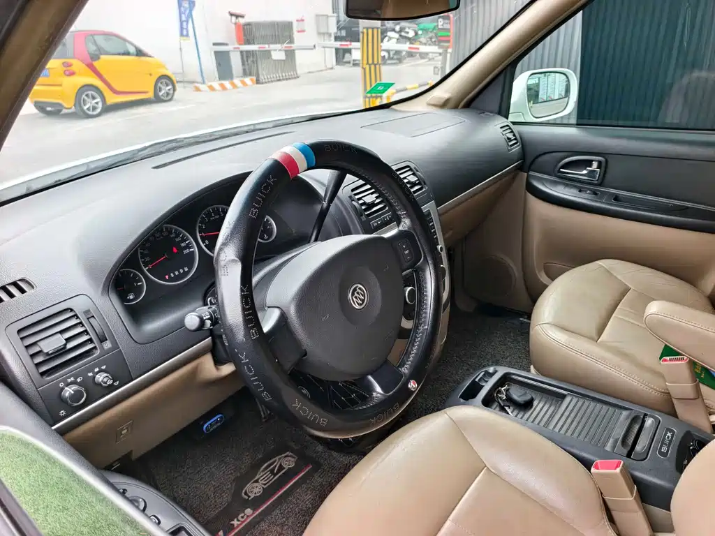 Buick GL8 2015 — фото 12