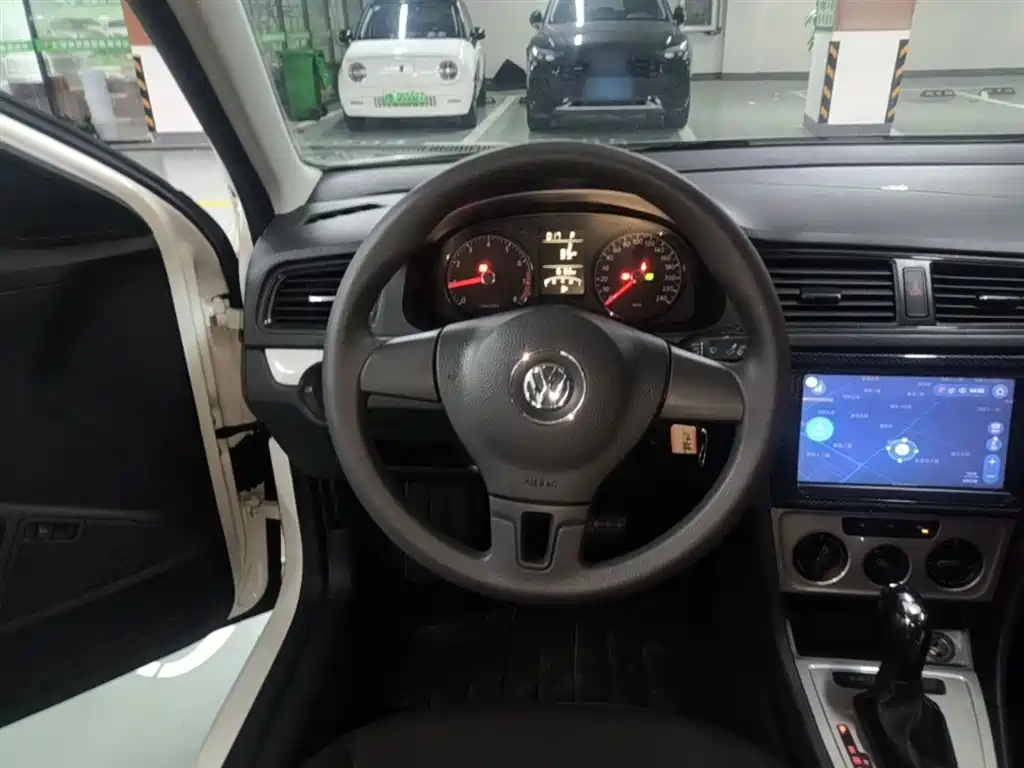 Volkswagen Lavida 2018 — фото 11