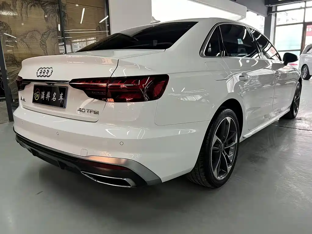 Audi A4L 2021 — фото 6