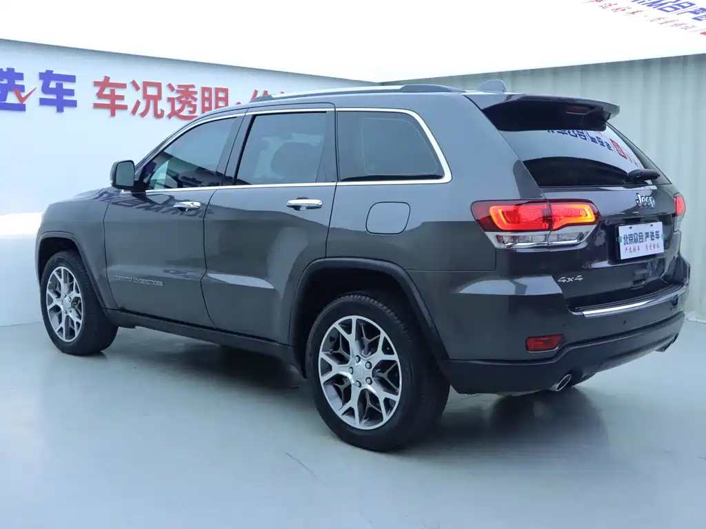 Jeep Grand Cherokee 2022 — фото 25