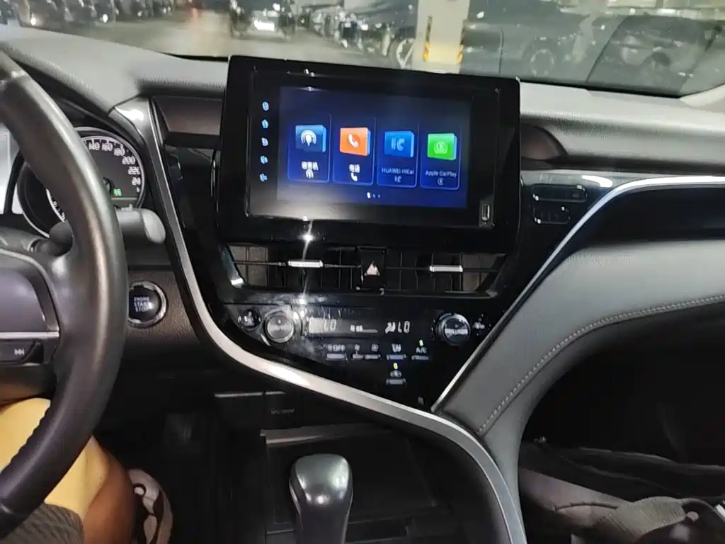 Toyota Camry 2023 — фото 13