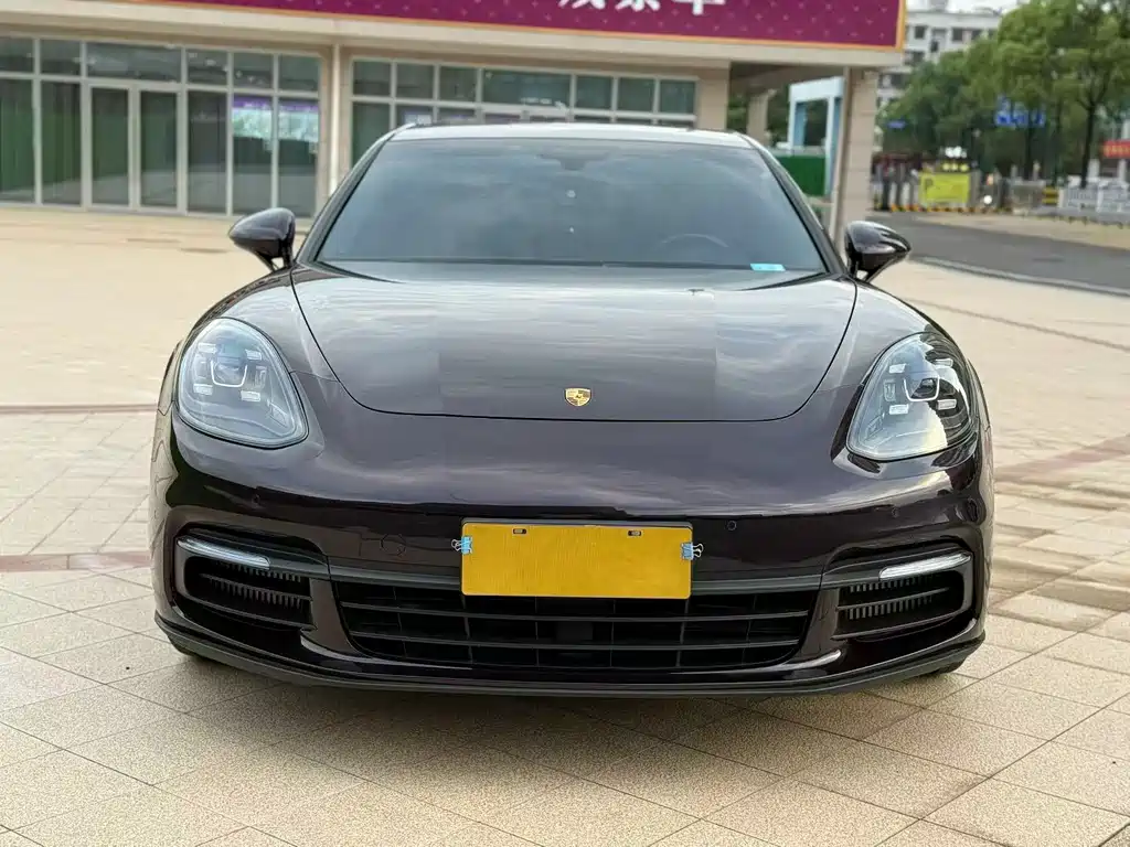 Porsche Panamera 2020 — фото 2