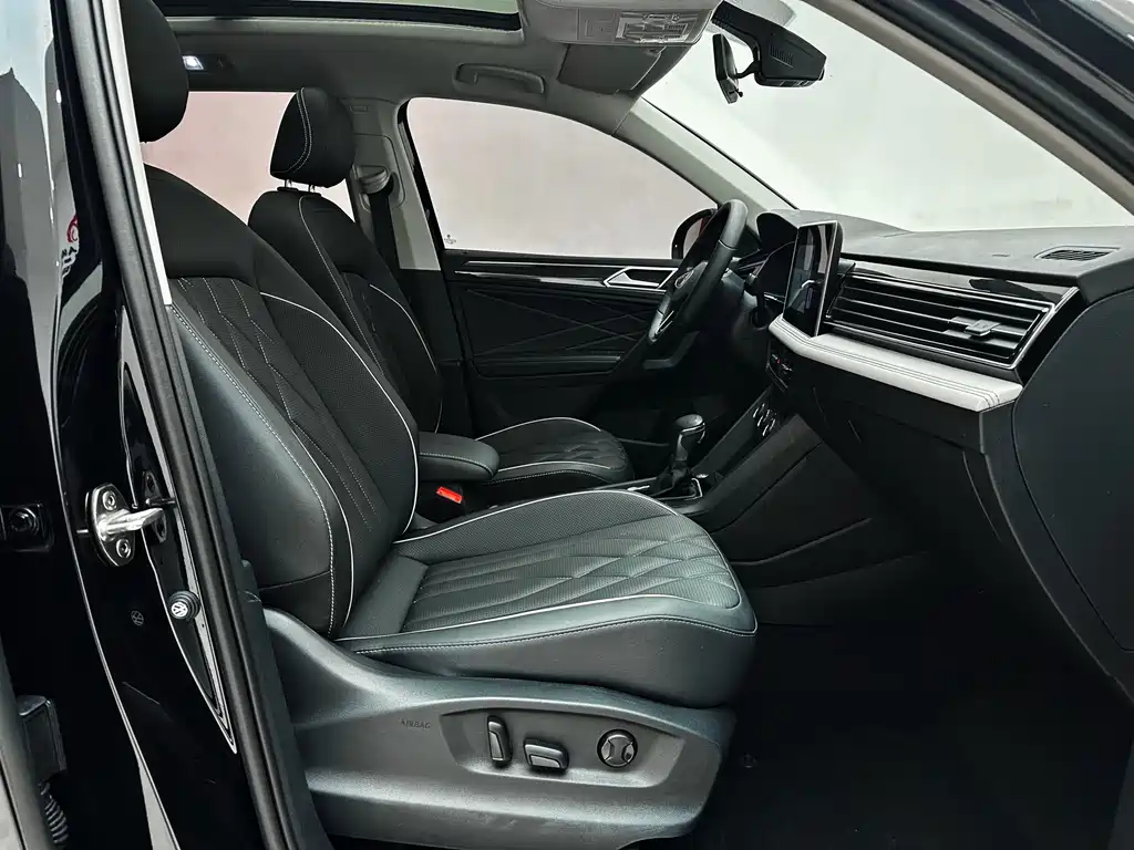 Volkswagen Tiguan L 2023 — фото 16