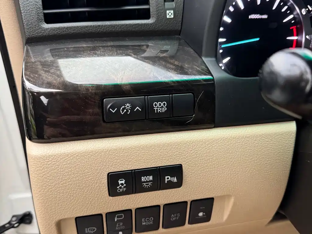 Toyota Alphard 2013 — фото 13