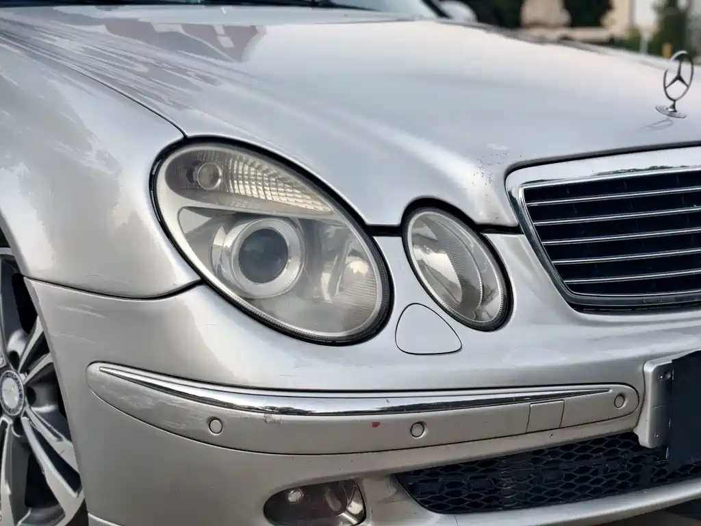 Mercedes-Benz E-Class 2004