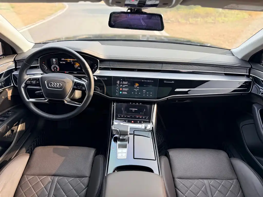 Audi A8 2022