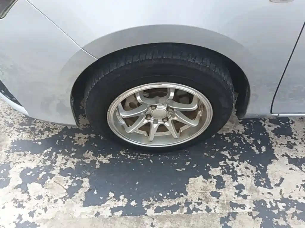 Toyota Yaris L 2016 — фото 23