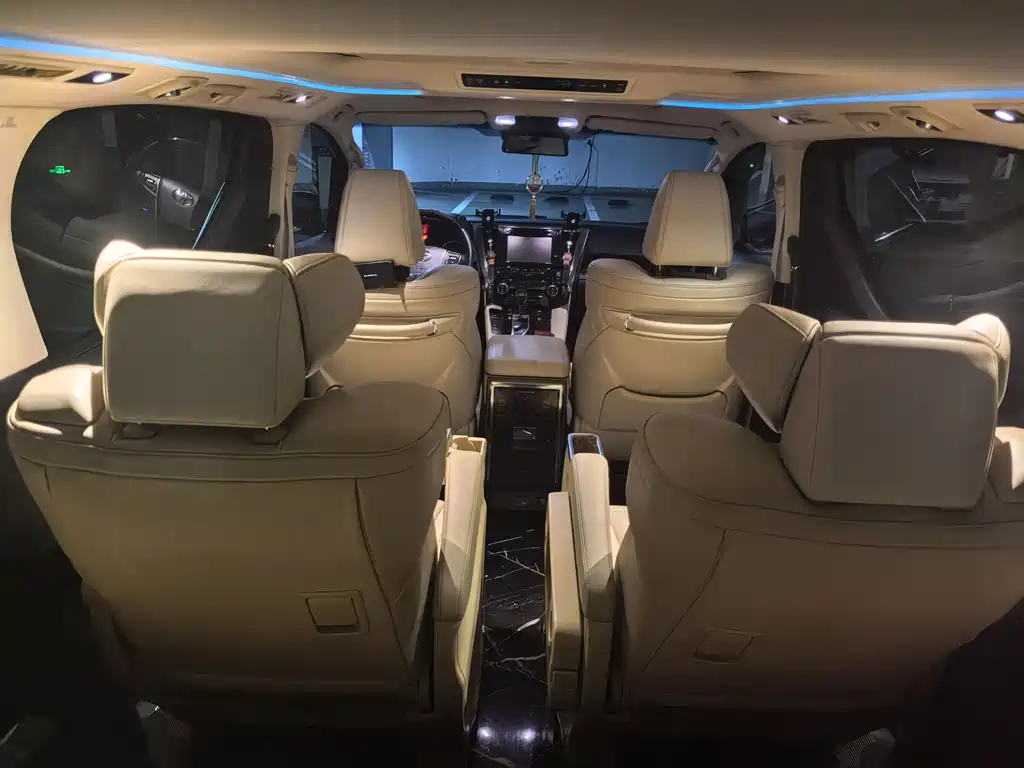 Toyota Alphard 2019 — фото 9