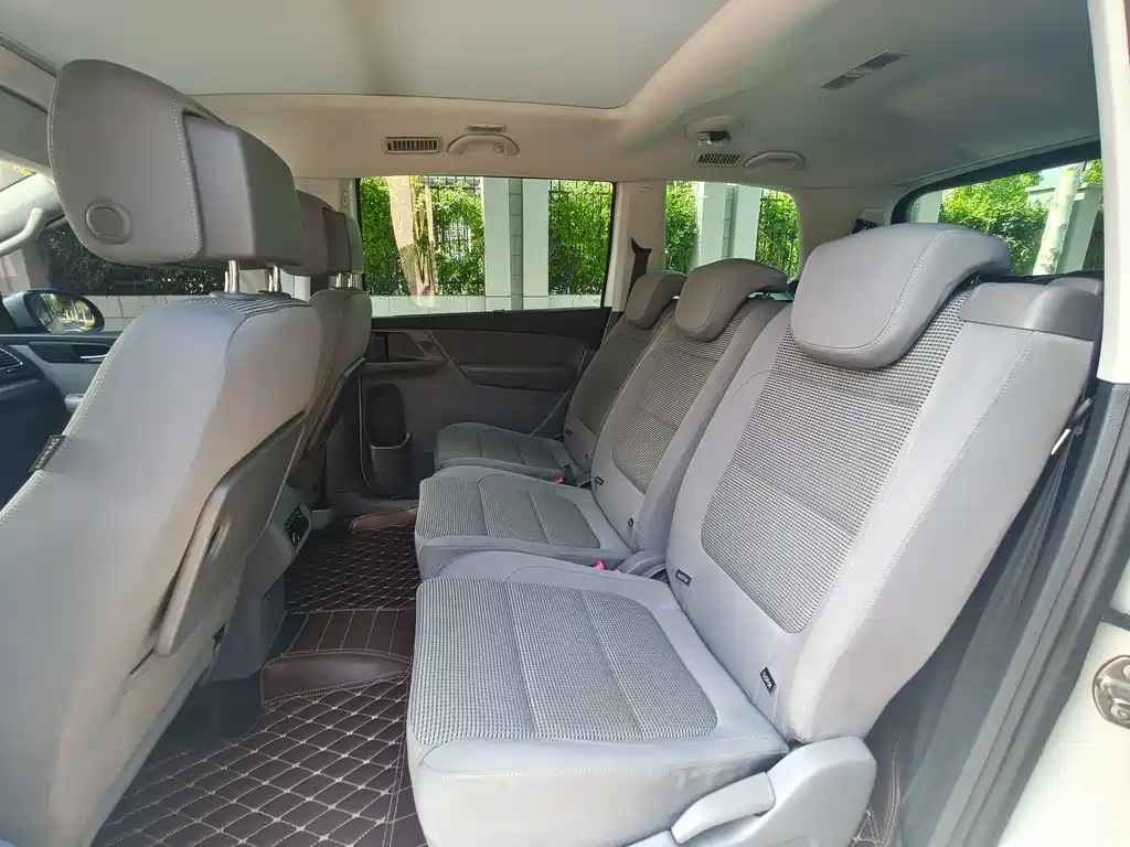 Volkswagen Sharan 2015 — фото 7