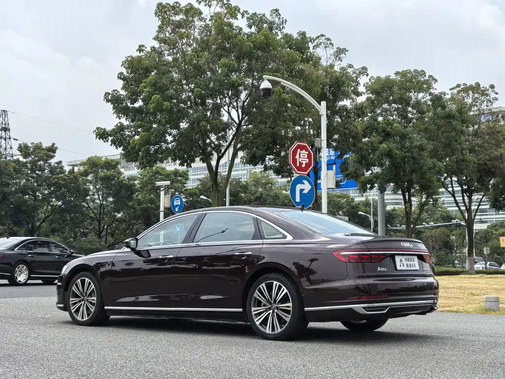 Audi A8 2020 — фото 21