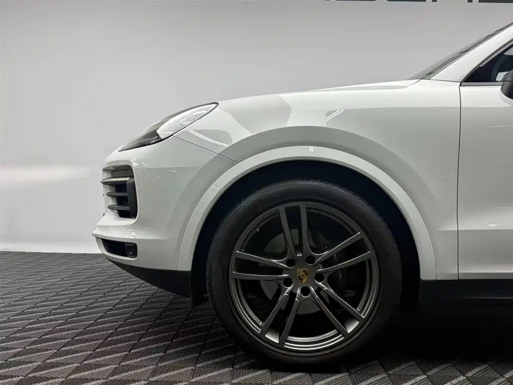 Porsche Cayenne 2023