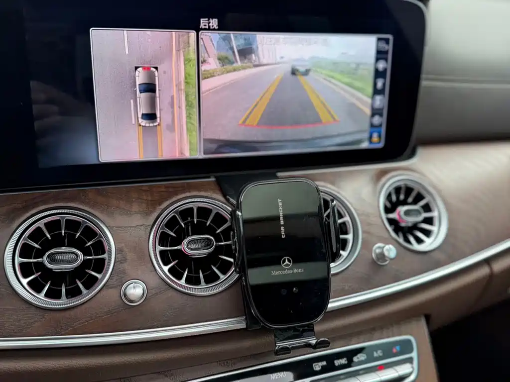 Mercedes-Benz E-Class 2020 — фото 13