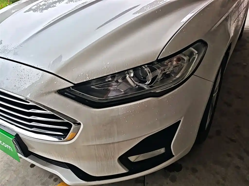 Ford Mondeo 2019 — фото 24