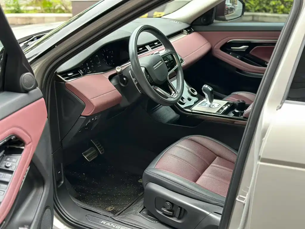 Land Rover Evoque 2023 — фото 4