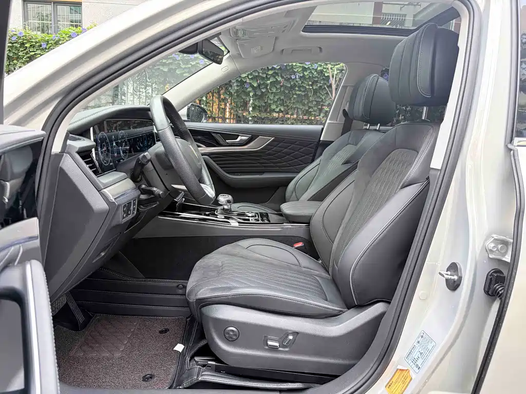 Hongqi HS5 2022