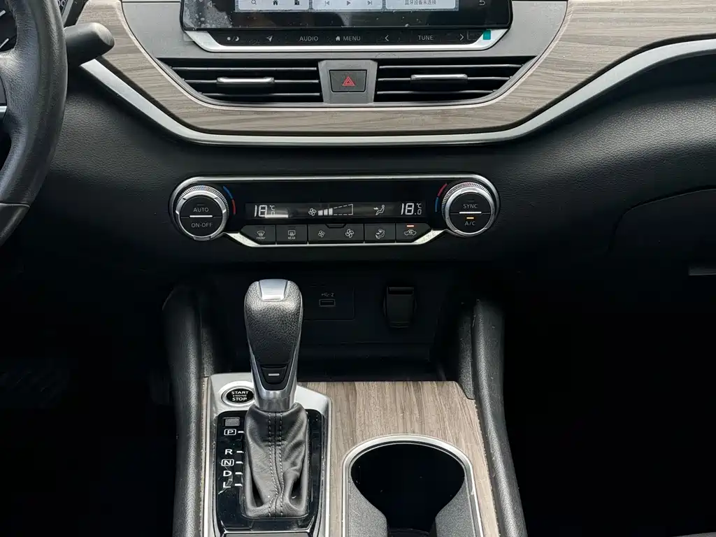 Nissan Teana 2021 — фото 12