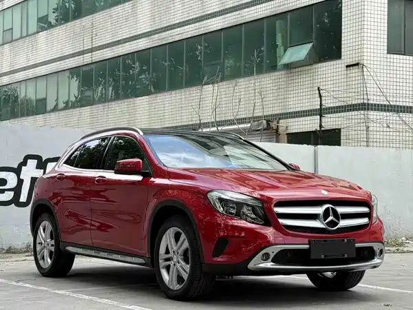 Mercedes-Benz GLA 2015