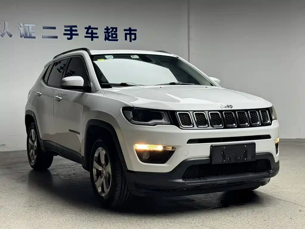 Jeep Compass 2018 — фото 3