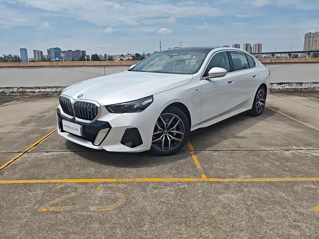 BMW i5 2024