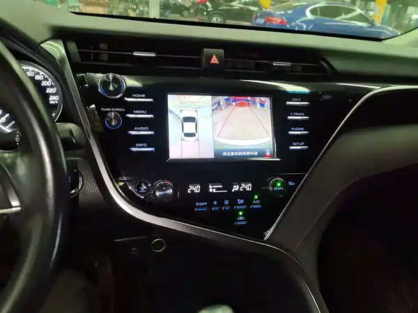 Toyota Camry 2018