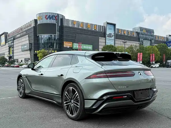 Denza Z9GT 2025