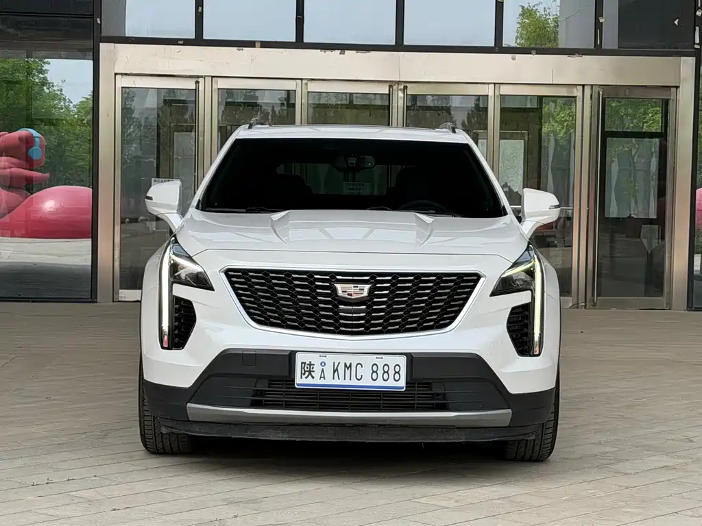 Cadillac XT4 2021 — фото 2