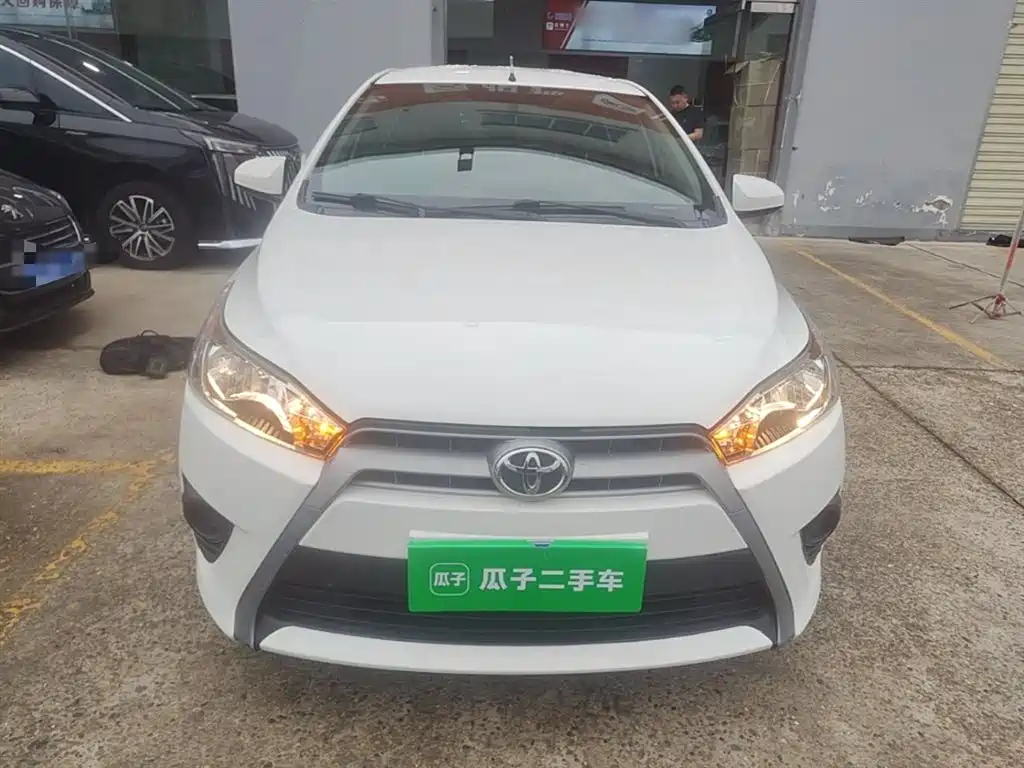 Toyota Yaris L 2016 — фото 3