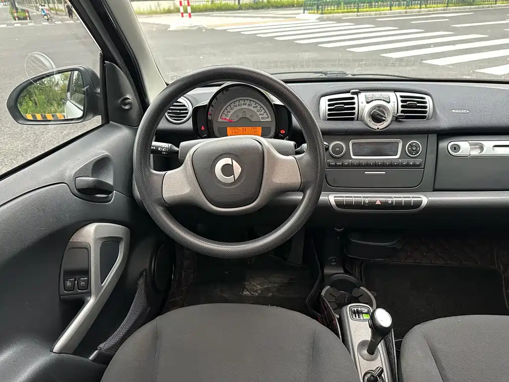 smart fortwo 2014 — фото 13