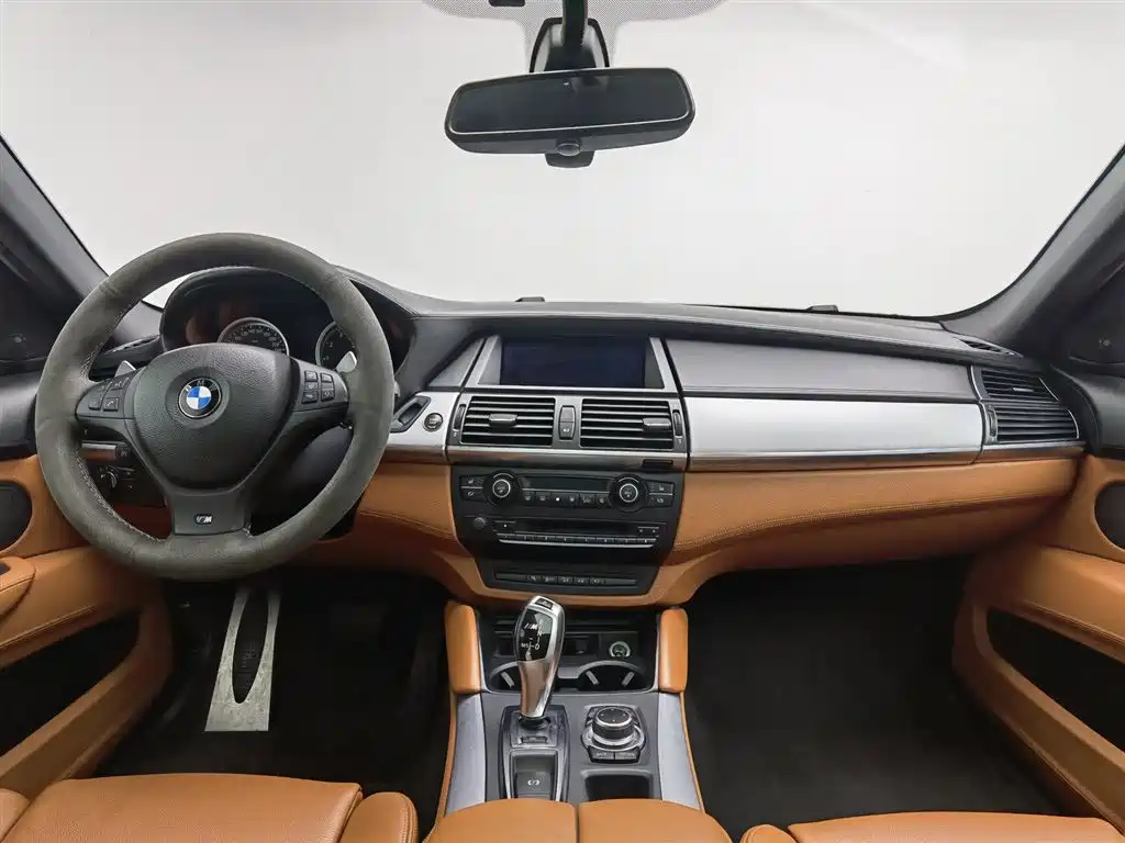 BMW X6 M 2016 — фото 5