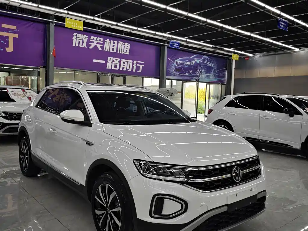 Volkswagen T-Roc 2023