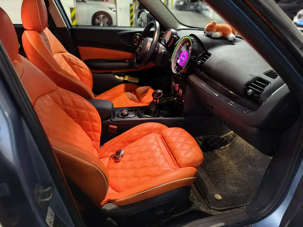MINI Clubman 2018 — фото 12