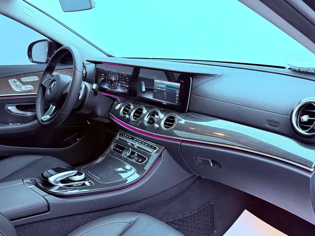 Mercedes-Benz E-Class 2017 — фото 24