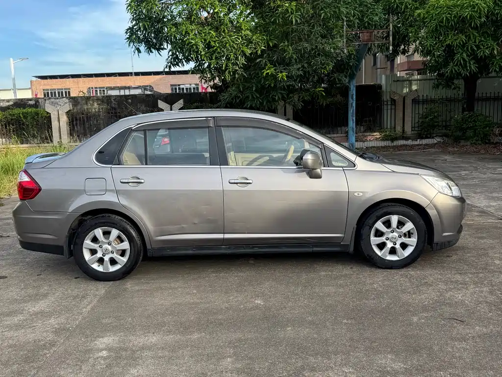 Venucia D50 2014