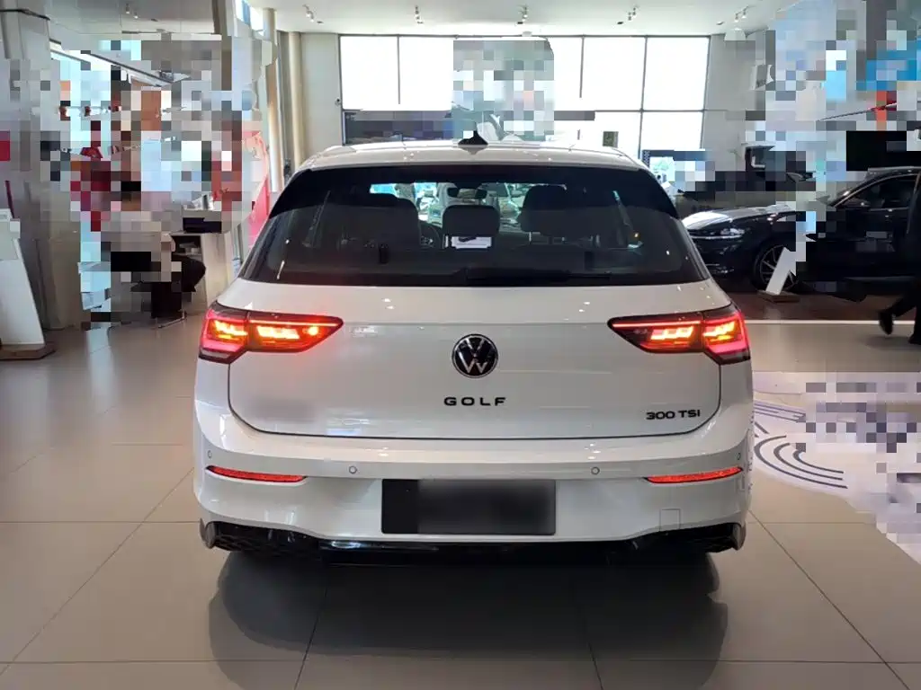 Volkswagen Golf 2025