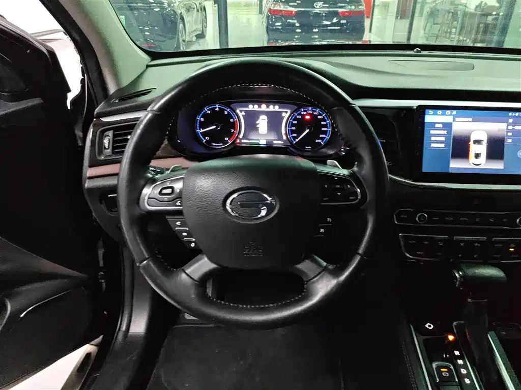 GAC Motor Trumpchi GS8 2017 — фото 11