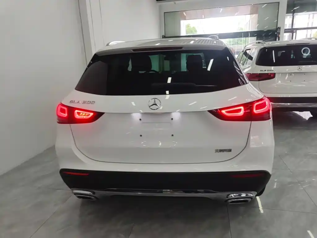 Mercedes-Benz GLA 2021