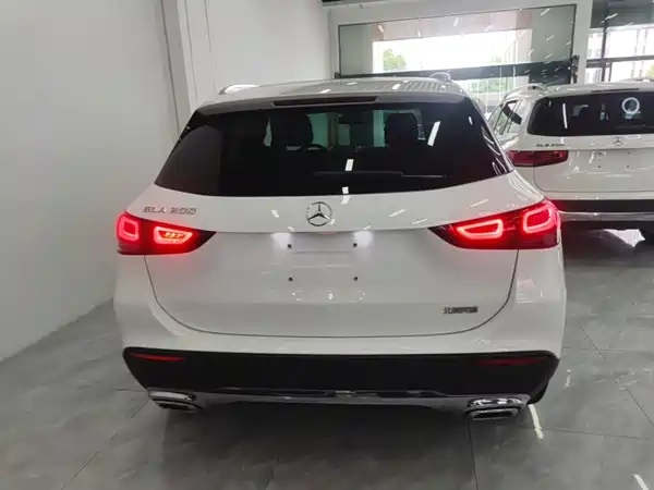 Mercedes-Benz GLA 2021