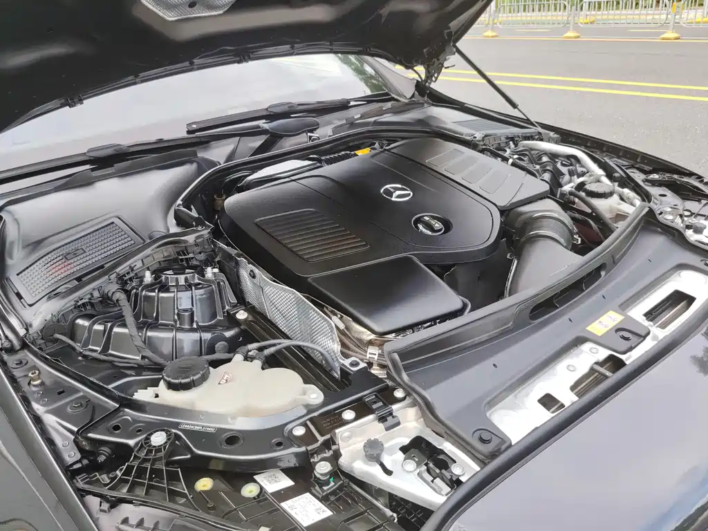 Mercedes-Benz C-Class 2024 — фото 19